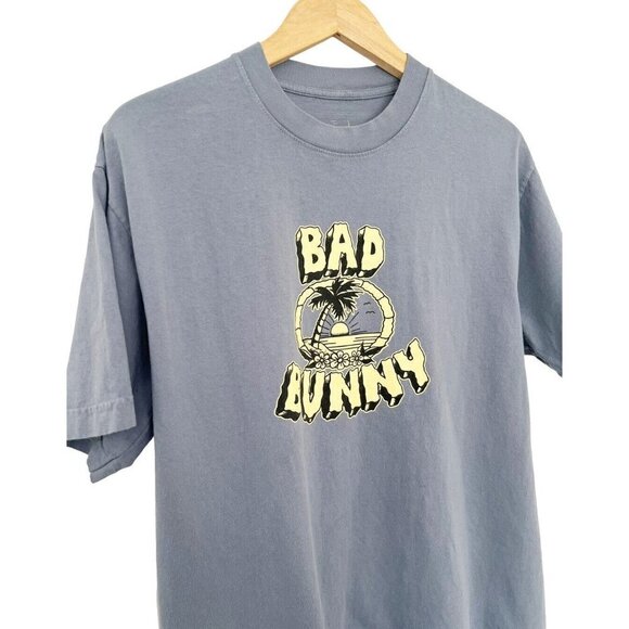 Bad Bunny Worlds Hottest Tour 2022 Verano Sin Ti Official Merch Shirt Men's Sz M - Picture 2 of 7